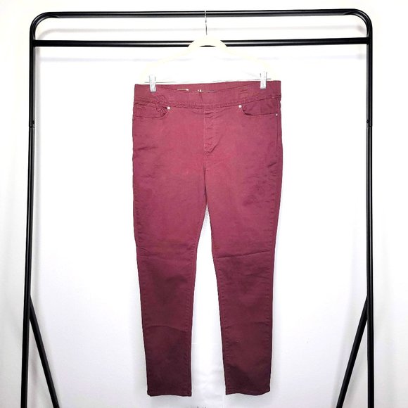 Levi's Women's Burgundy Elastic Waist Jeggings Size 14M